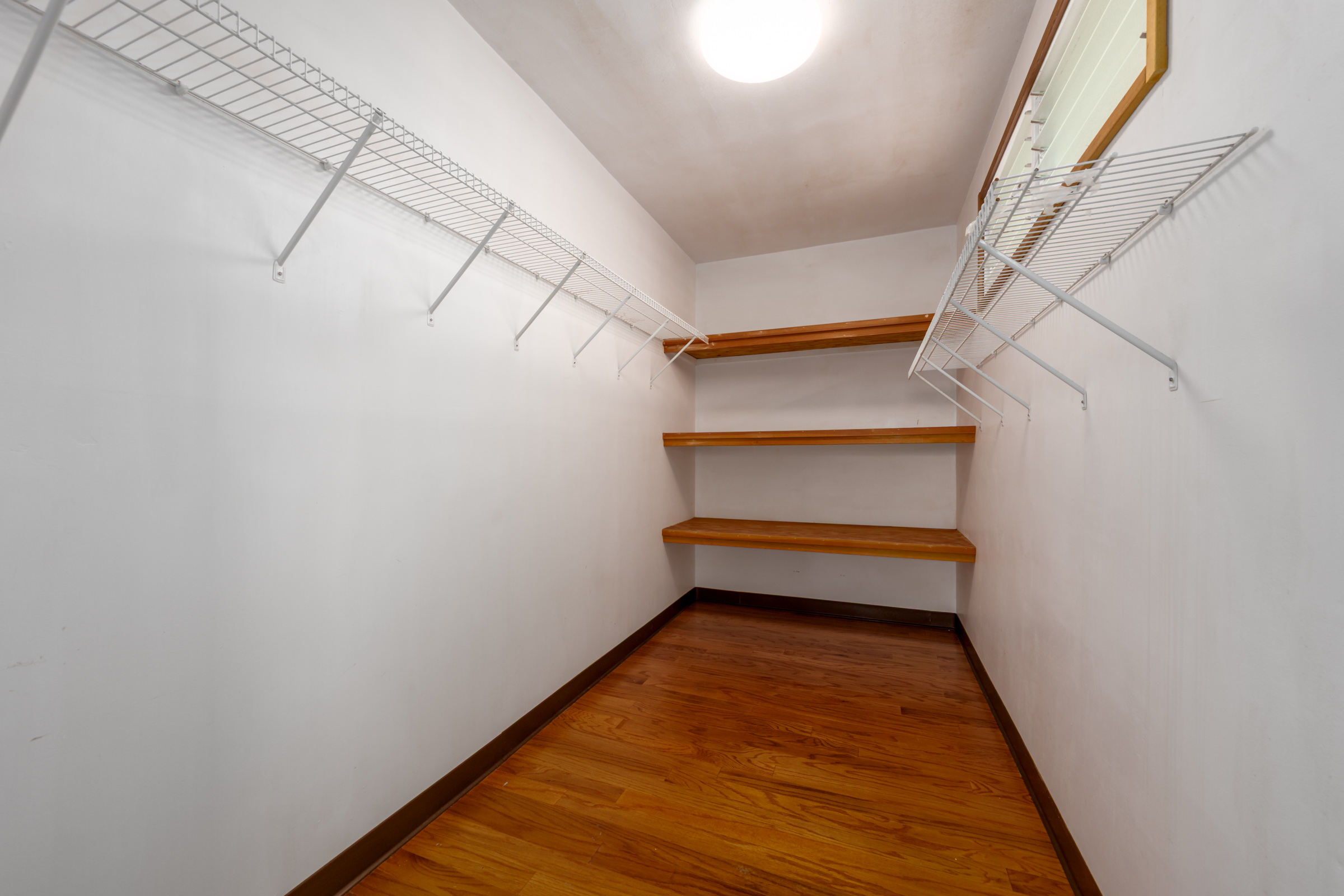 38 LEI ST