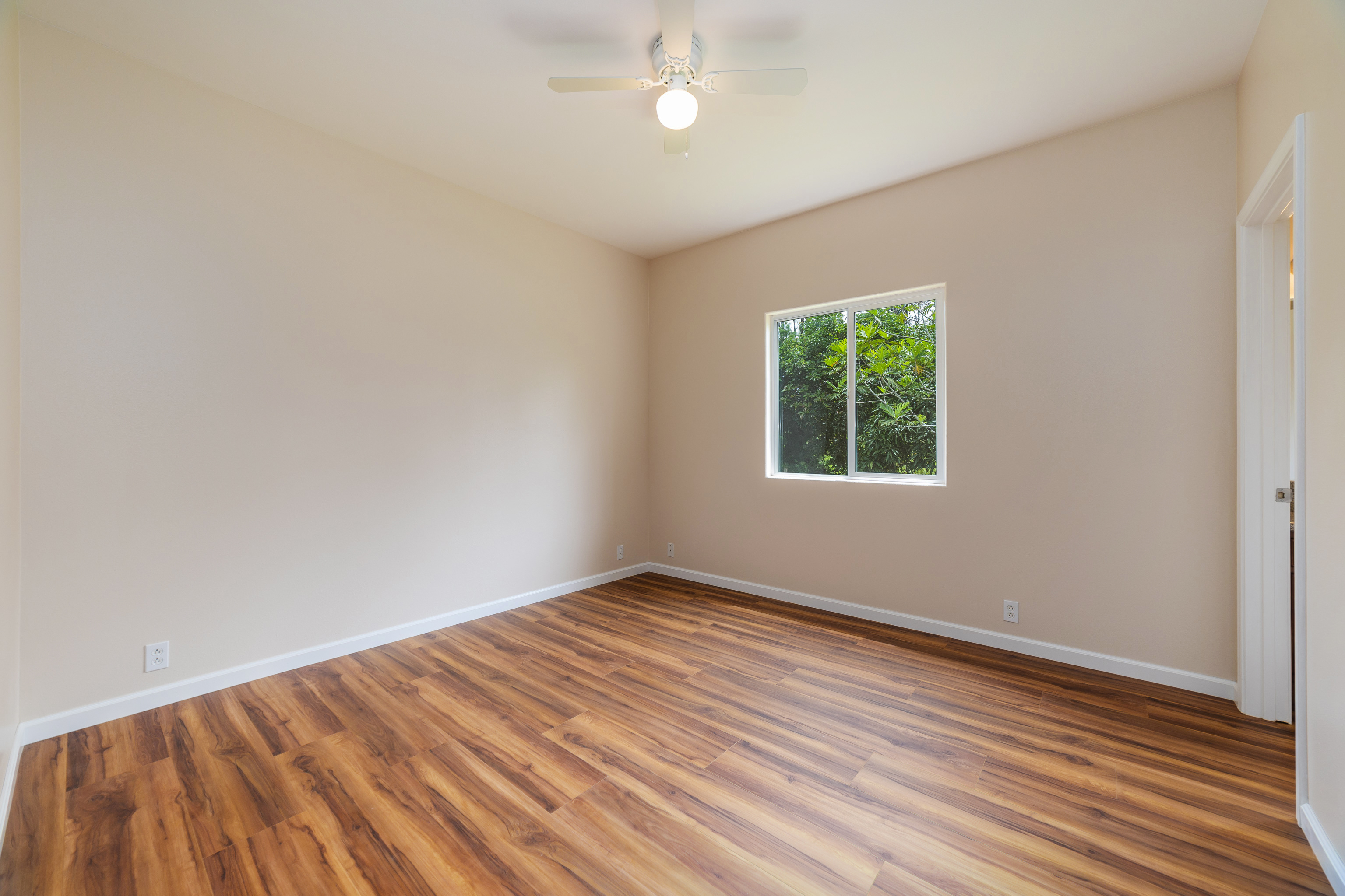 16-2157 PLUMERIA DR