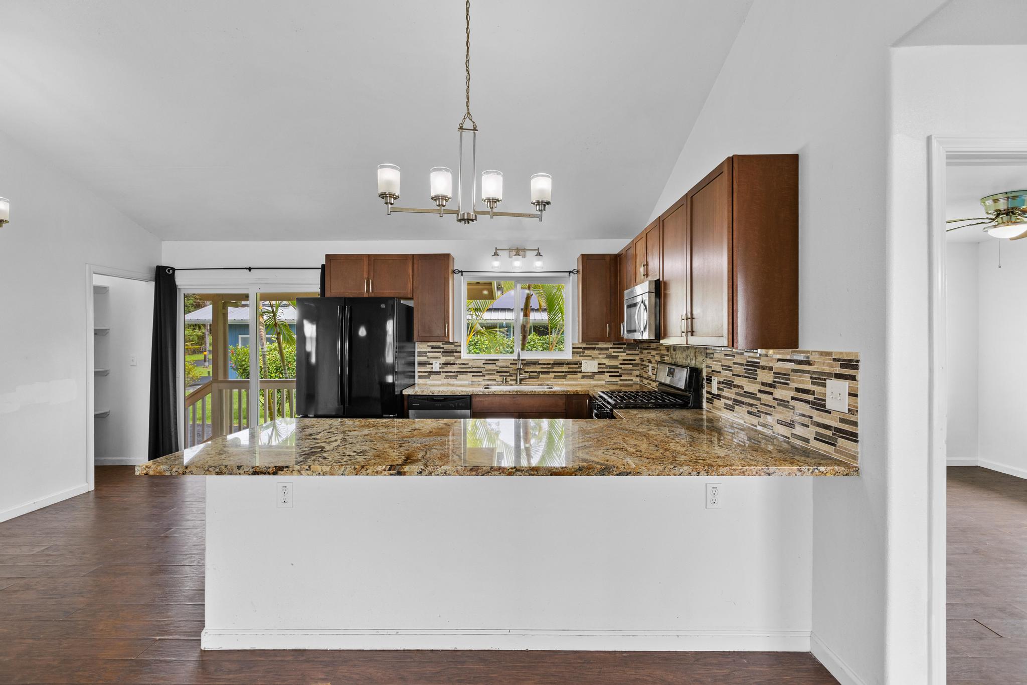 18-7892 PELEKE RD