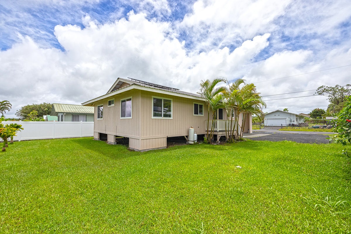 18-7892 PELEKE RD