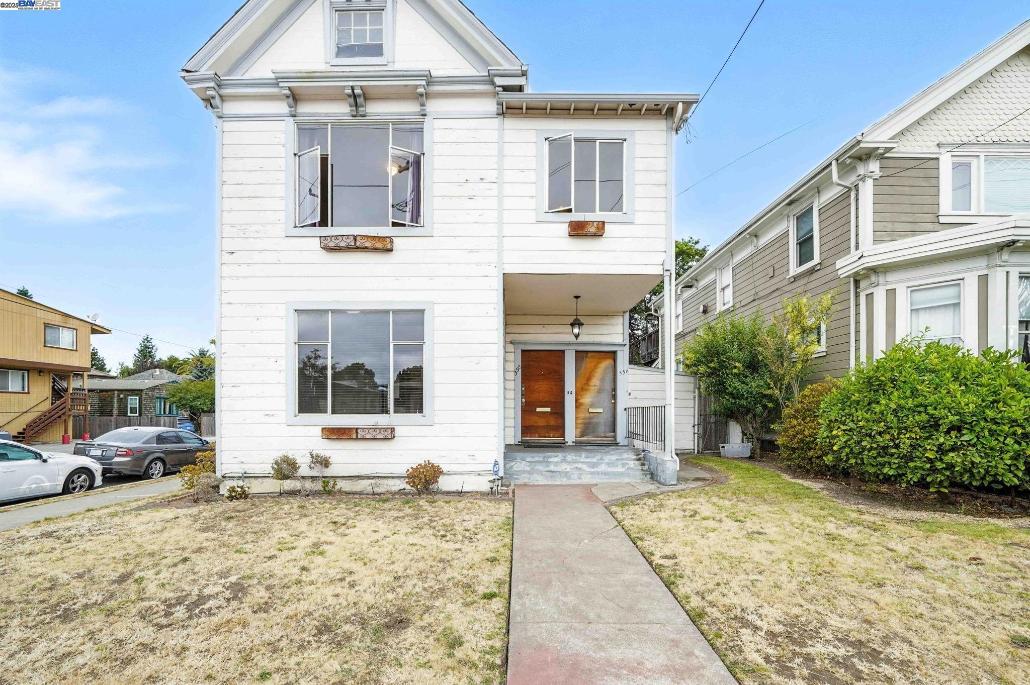 556-558 Alcatraz Ave