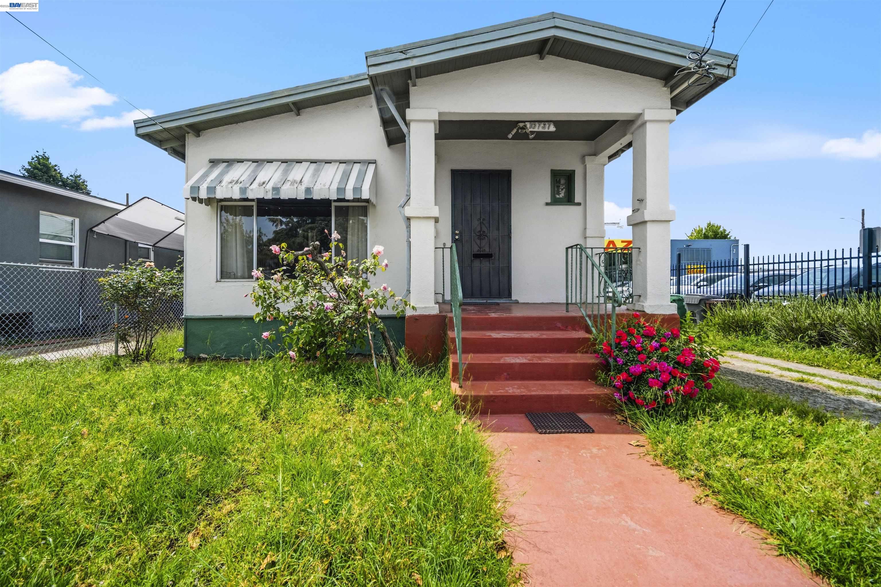 10737 Pearmain St