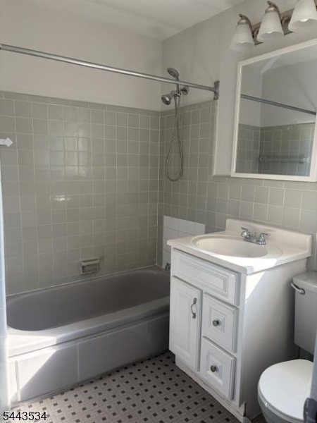 26B Troy Dr b