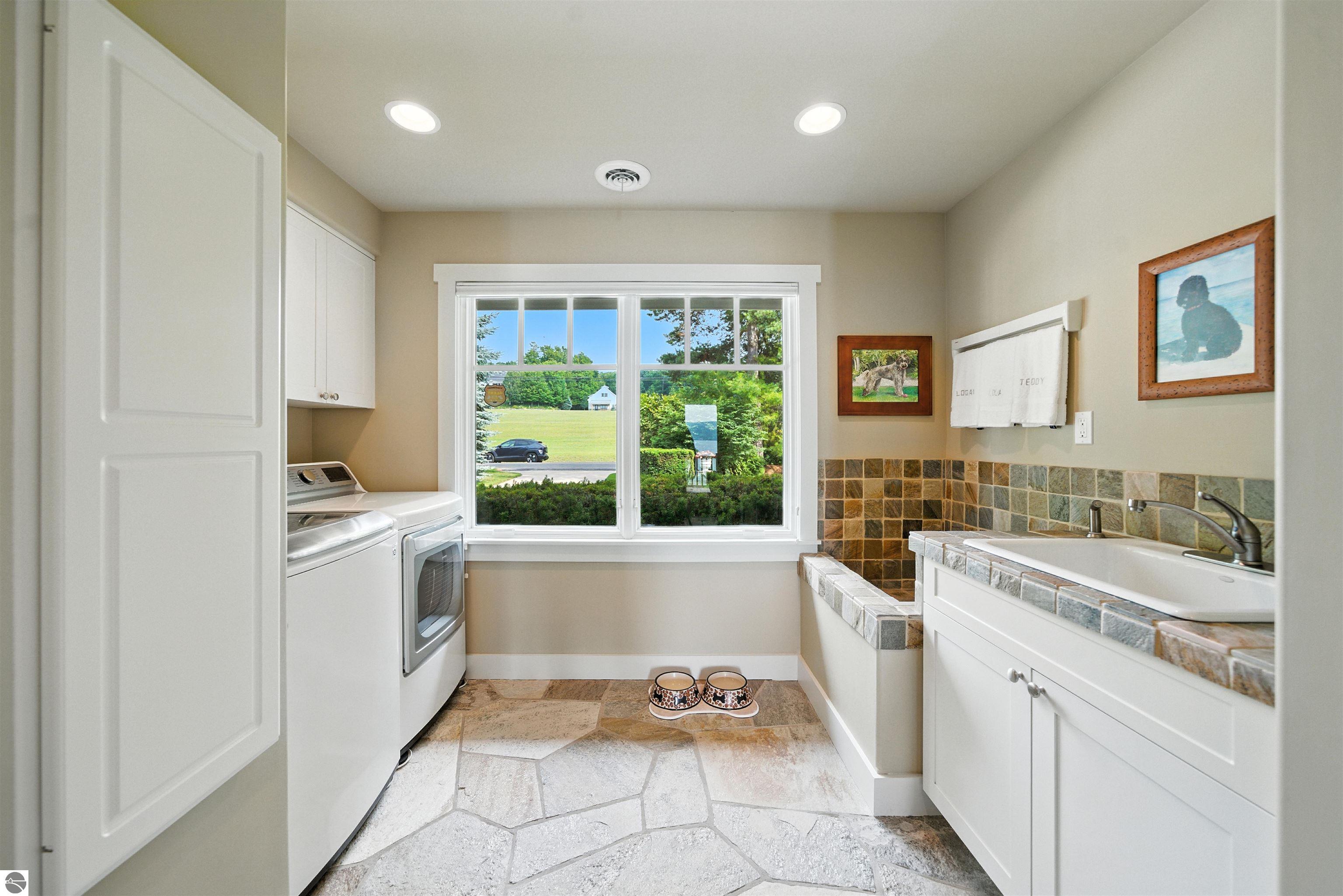 400 S Stony Point Road