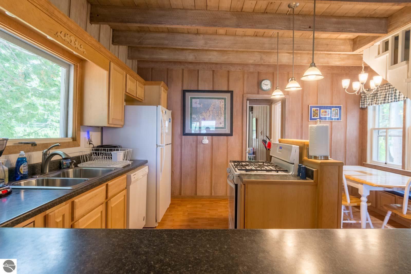 530 E Harbor Highway