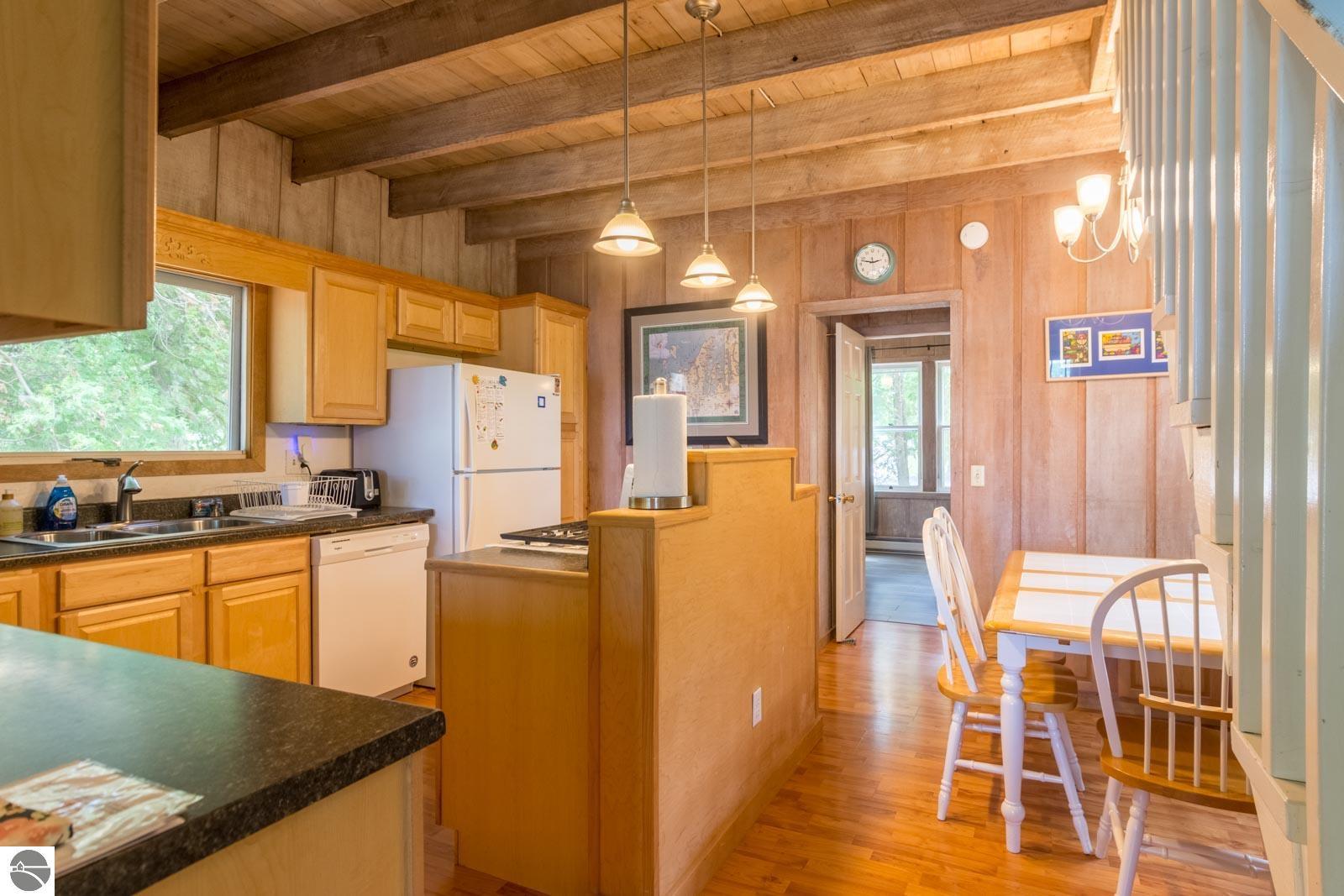 530 E Harbor Highway
