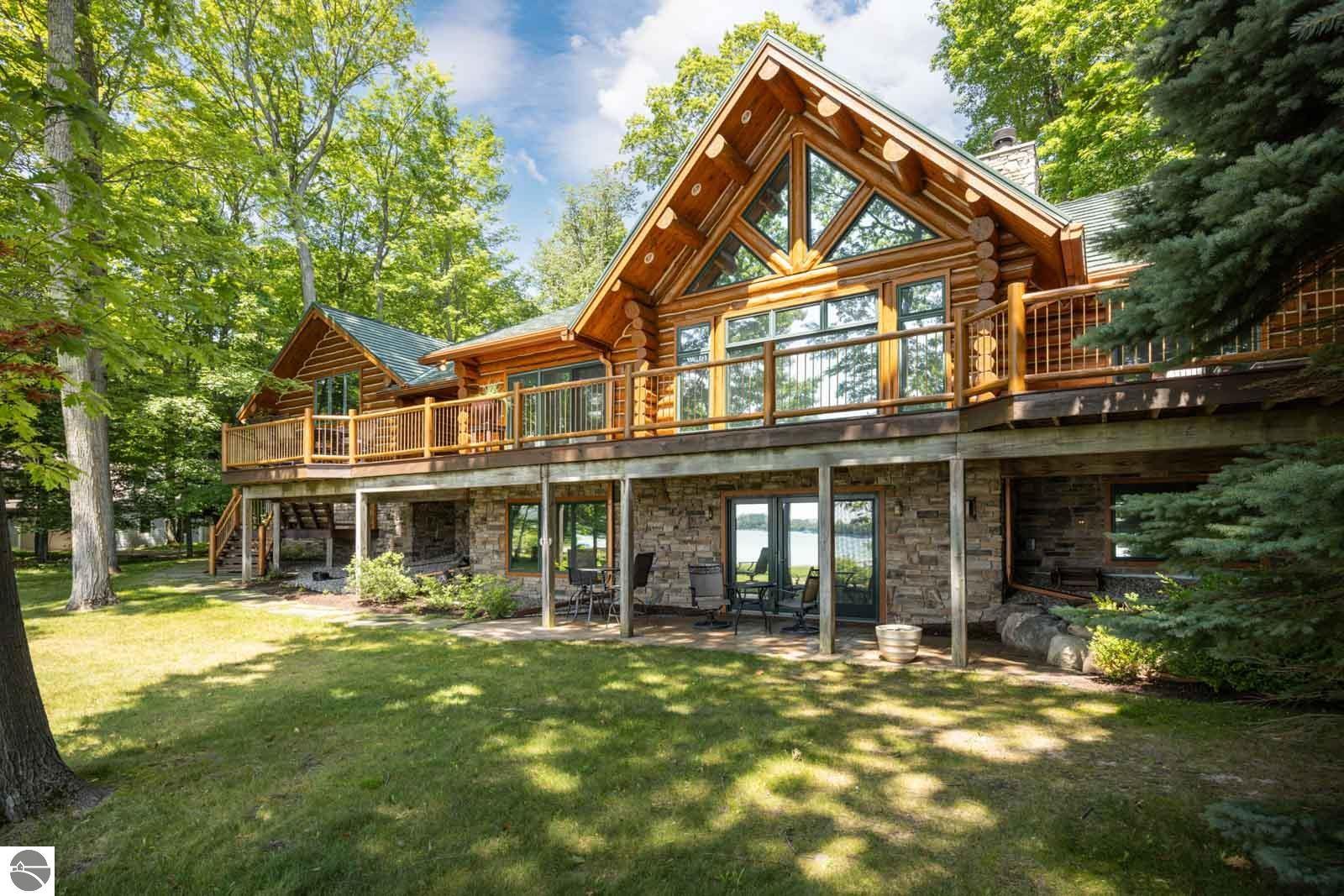 788 E Traverse Lake Road