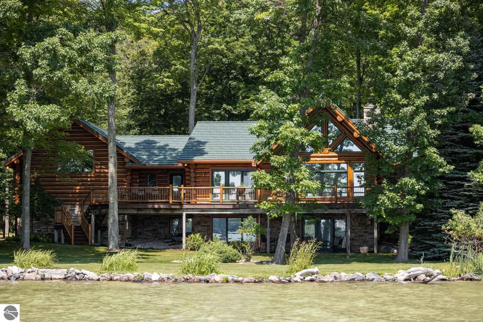 788 E Traverse Lake Road