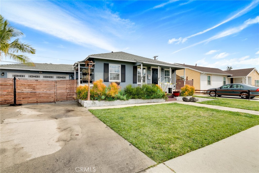 14502 Graystone Avenue