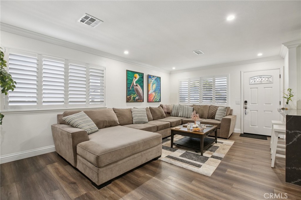 16407 De Anza