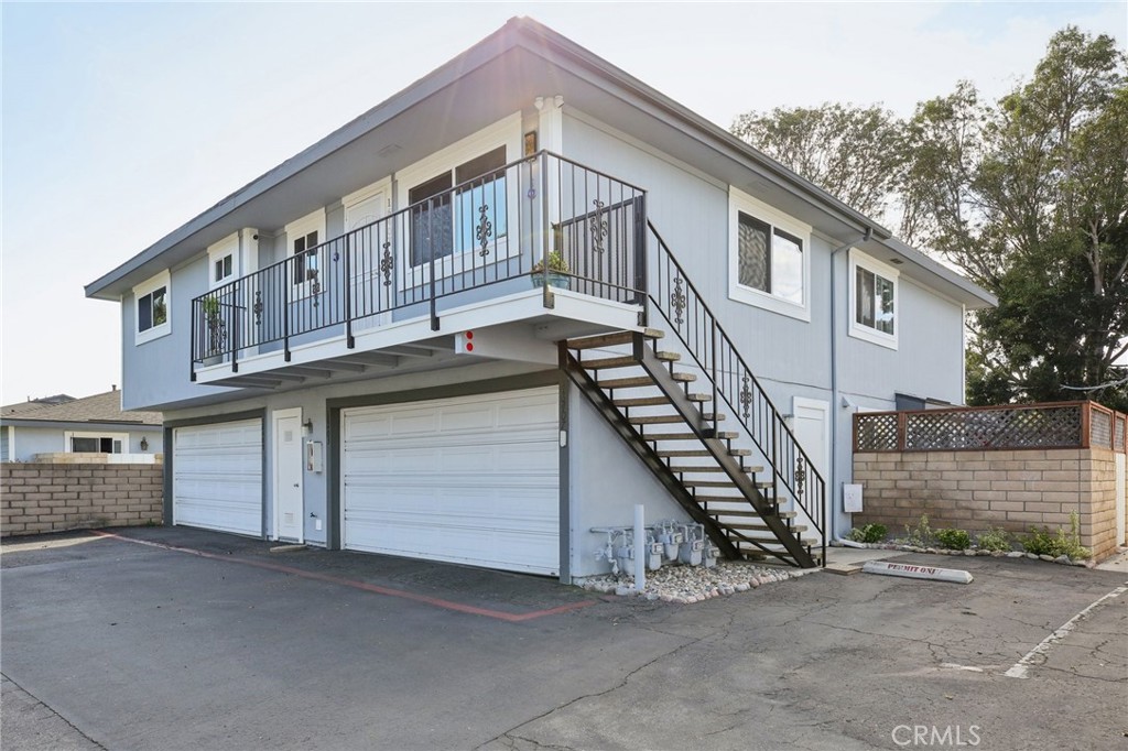 16407 De Anza