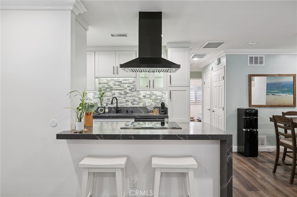 16407 De Anza