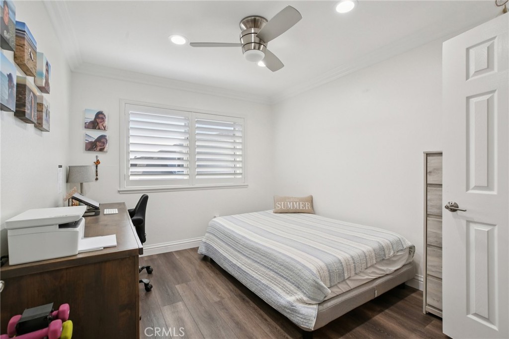 16407 De Anza