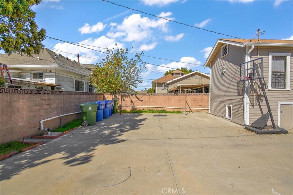 2116 Manitou Avenue