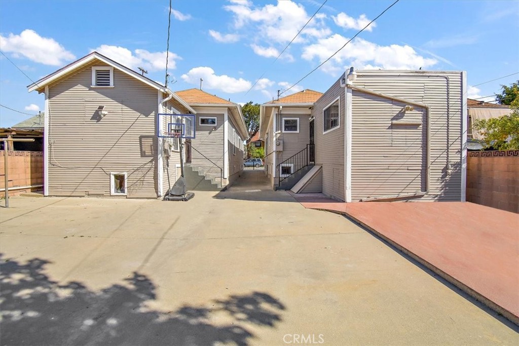 2116 Manitou Avenue