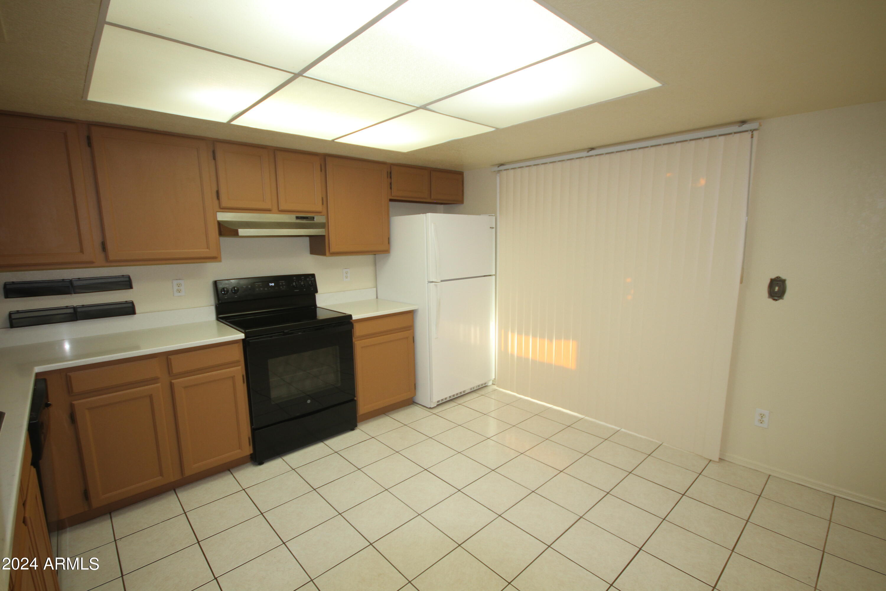 2845 E TRACY Lane, 4