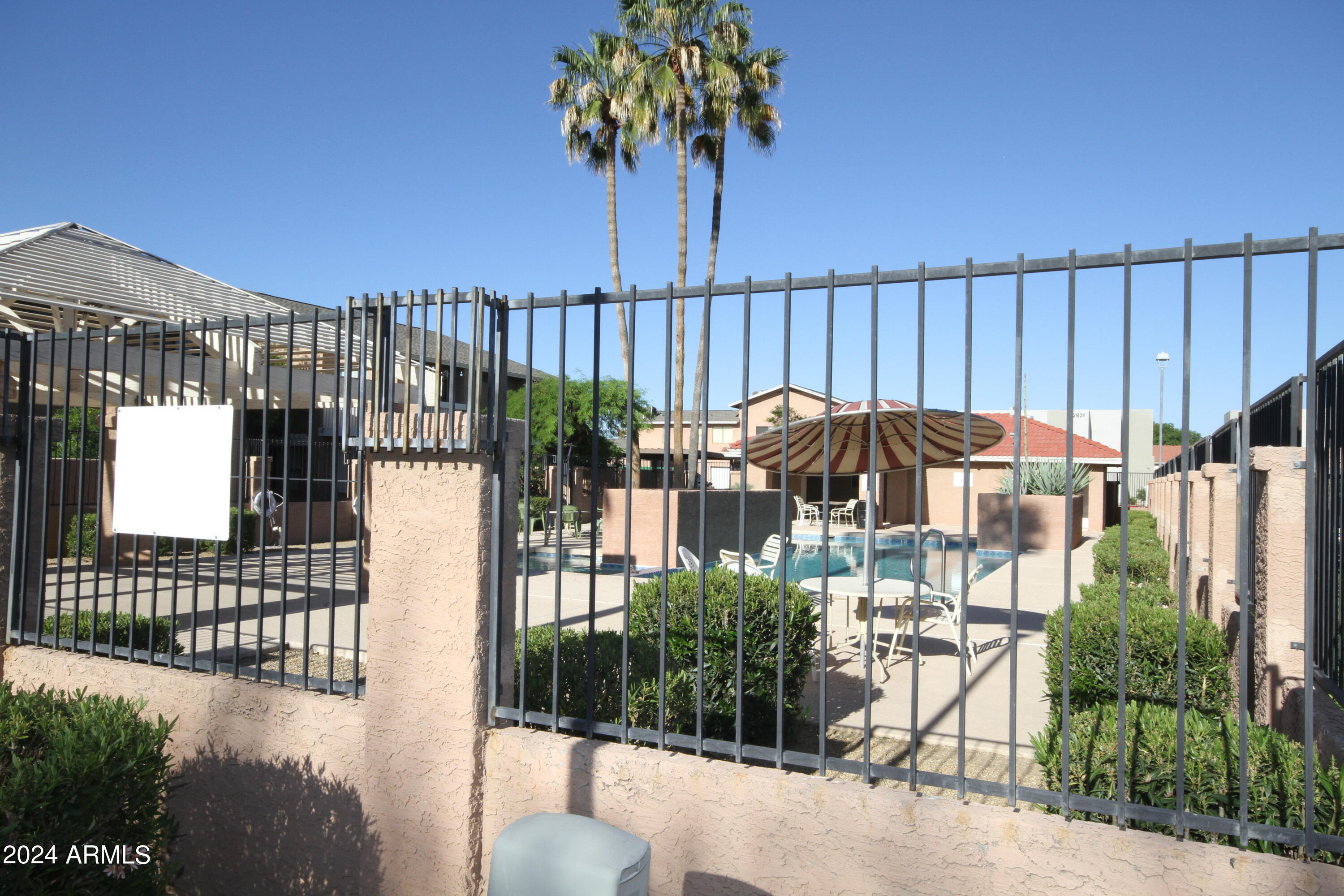 2845 E TRACY Lane, 4