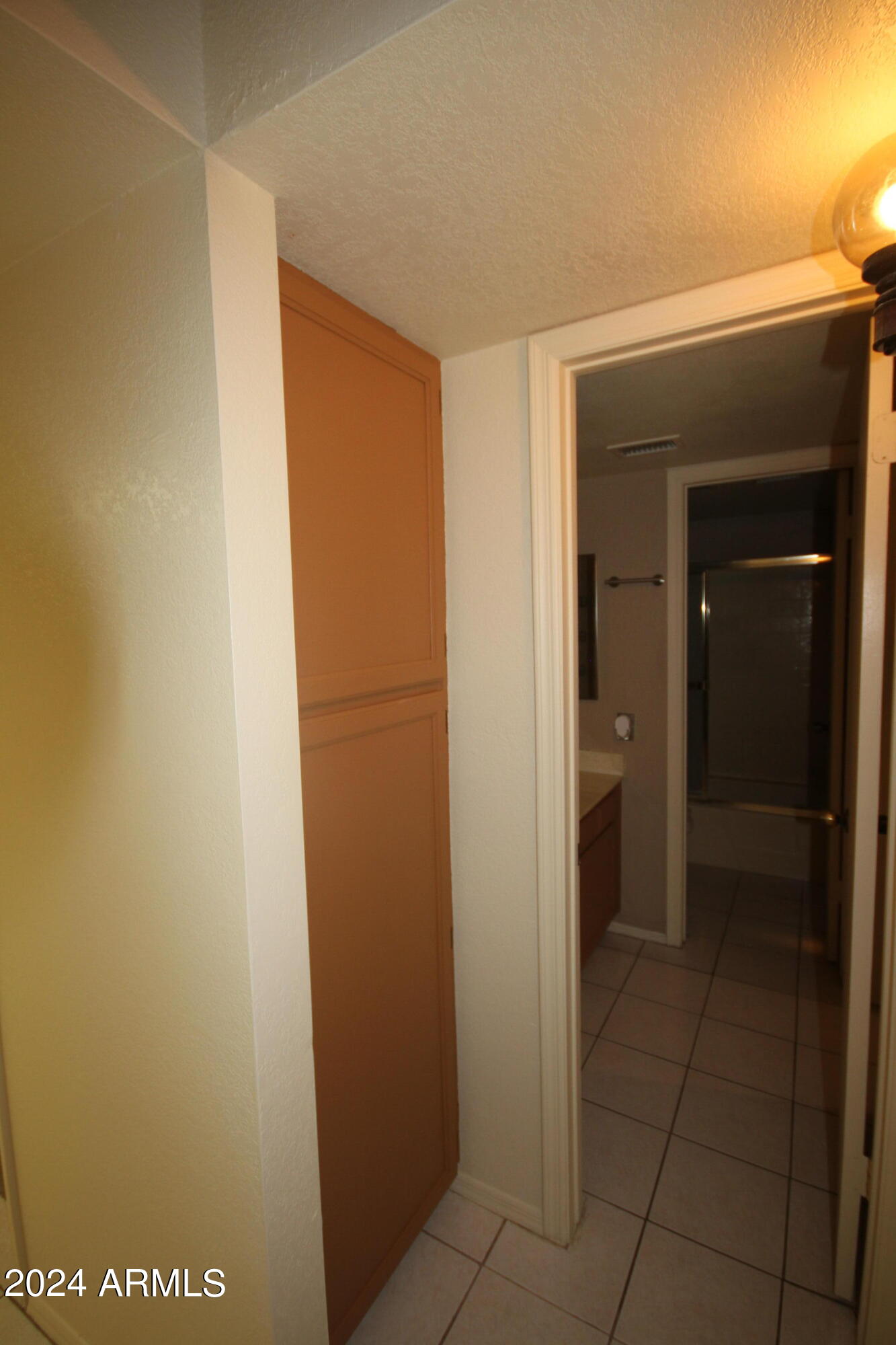 2845 E TRACY Lane, 4
