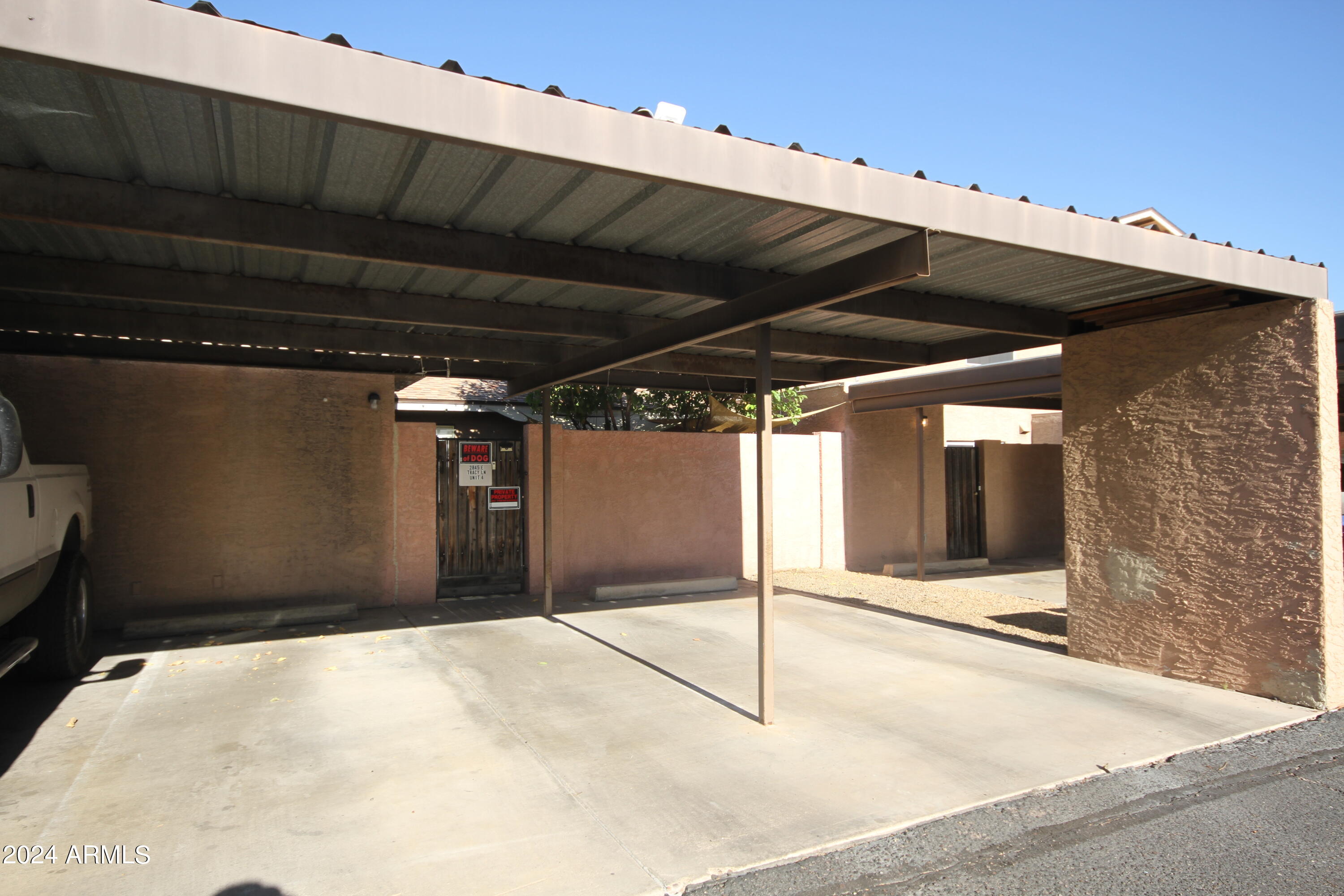 2845 E TRACY Lane, 4