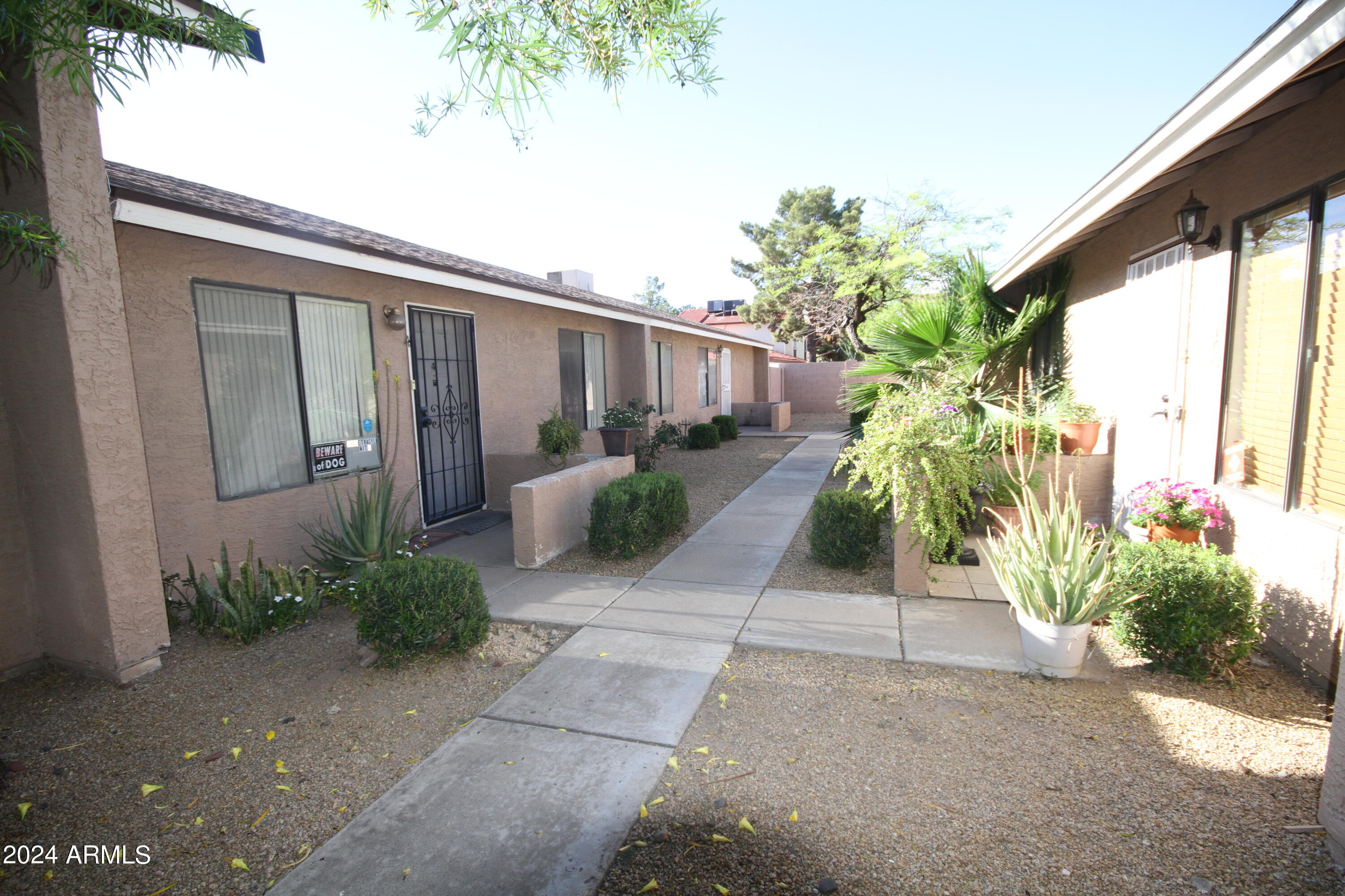 2845 E TRACY Lane, 4