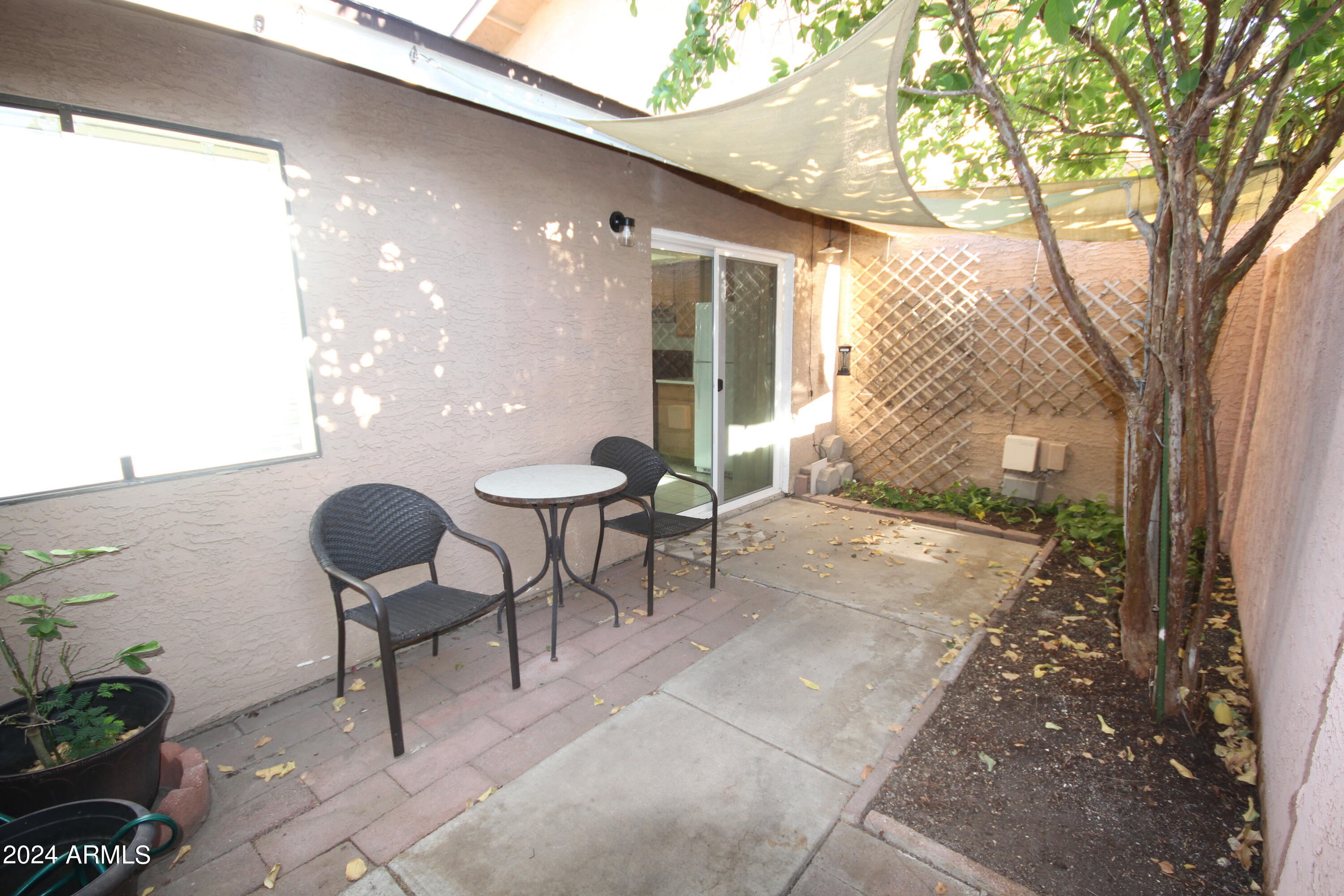 2845 E TRACY Lane, 4