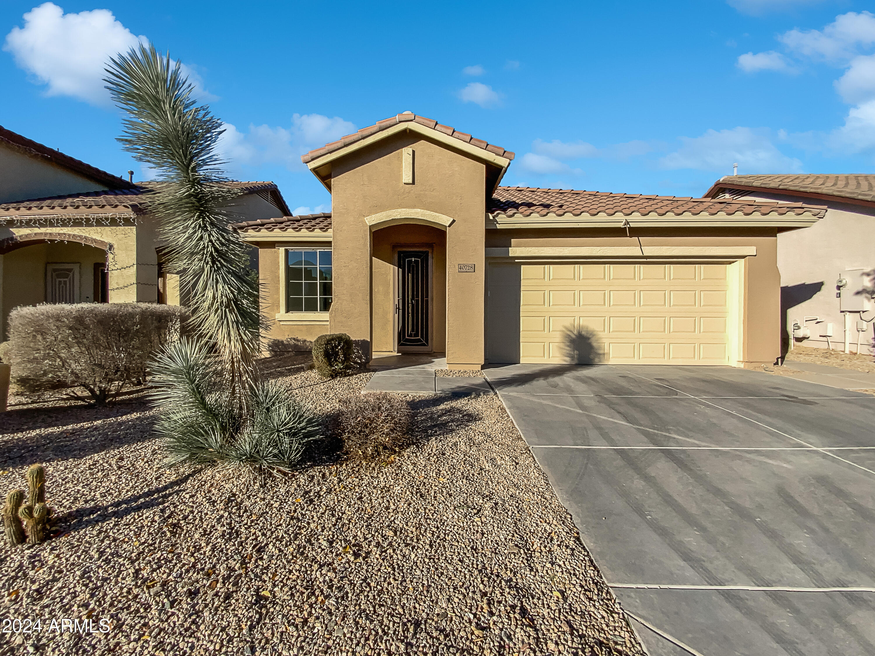 40728 N HUDSON Trail