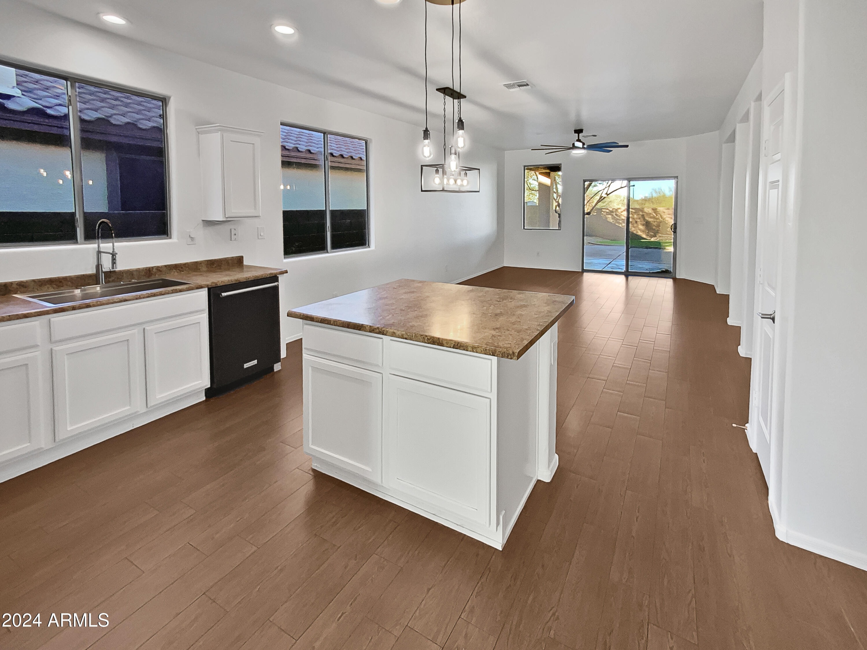 40728 N HUDSON Trail