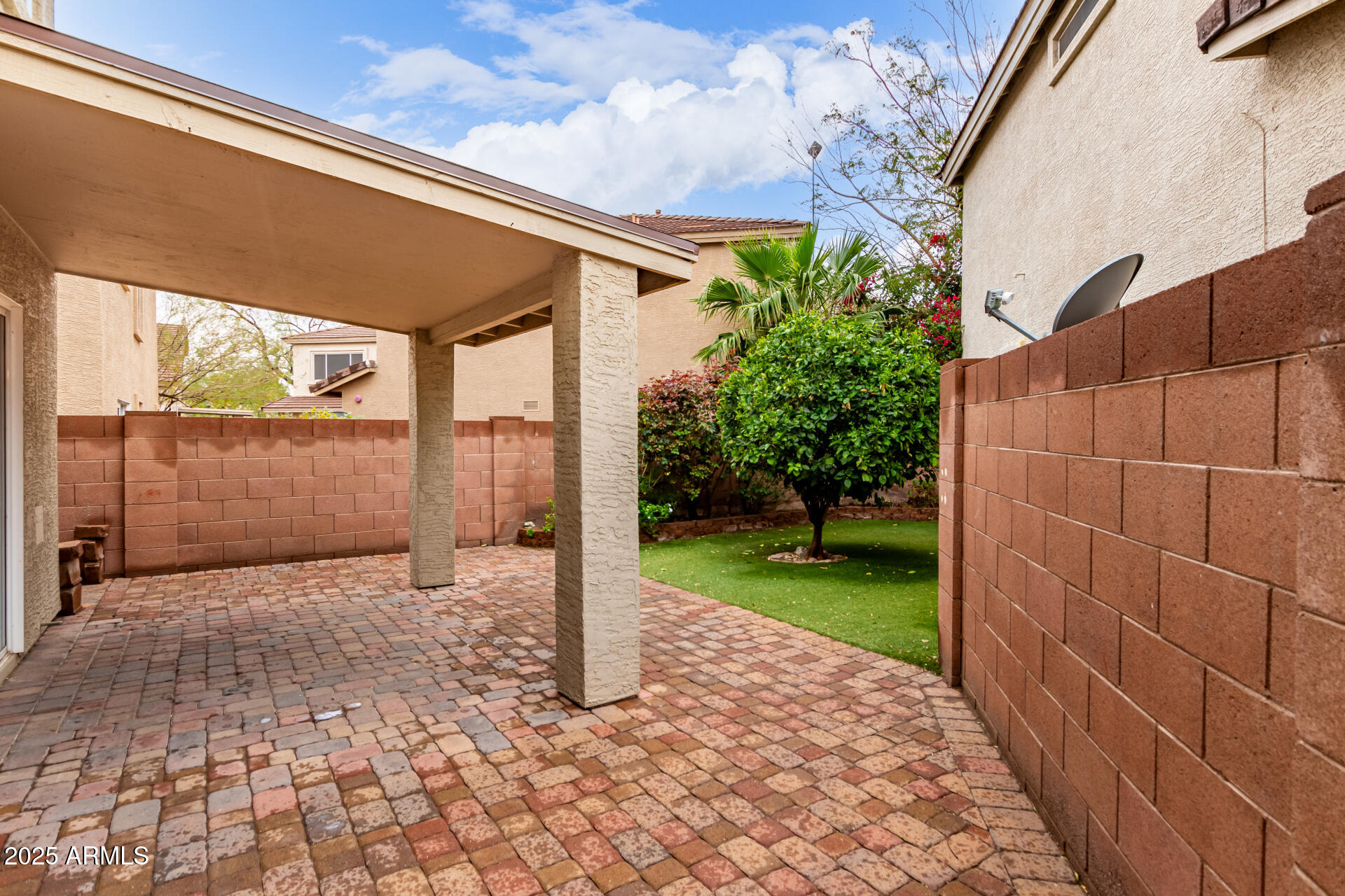 15550 N FRANK LLOYD WRIGHT Boulevard, 1037