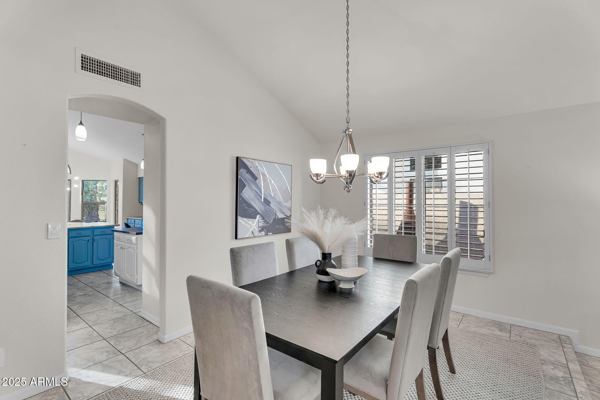 3230 S AMBROSIA Drive, Chandler