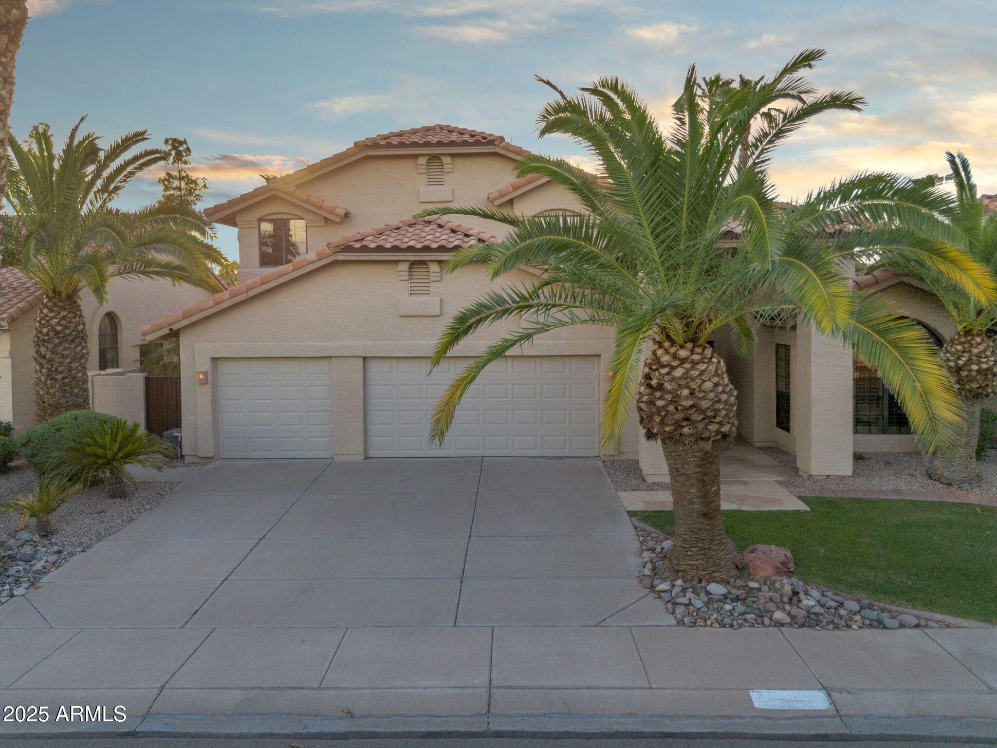 3230 S AMBROSIA Drive, Chandler