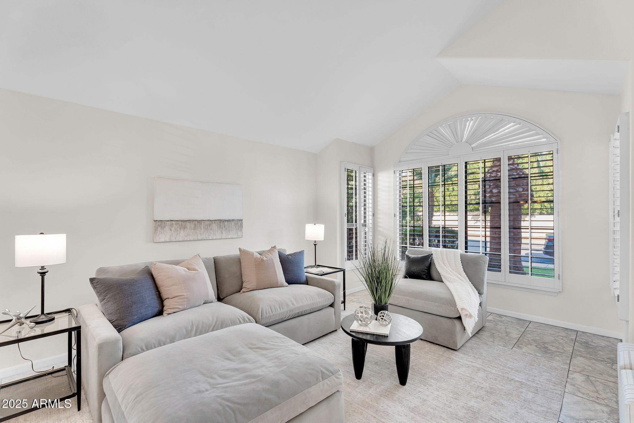 3230 S AMBROSIA Drive, Chandler