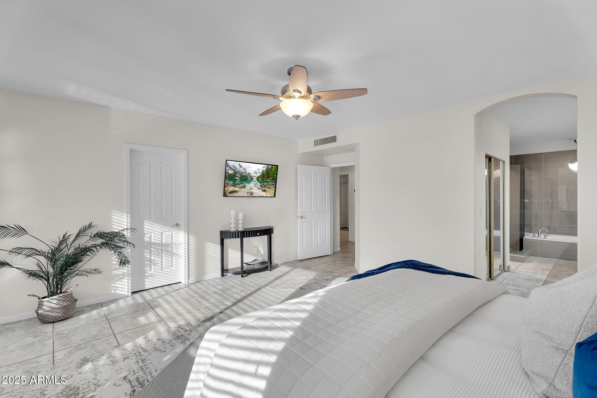 3230 S AMBROSIA Drive, Chandler