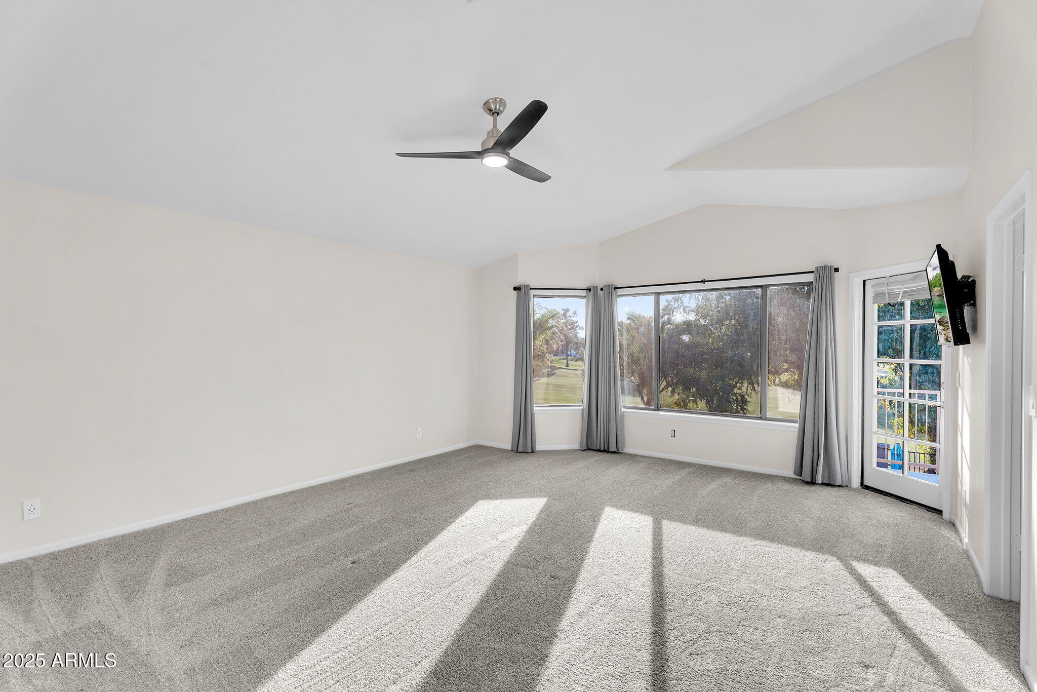 3230 S AMBROSIA Drive, Chandler