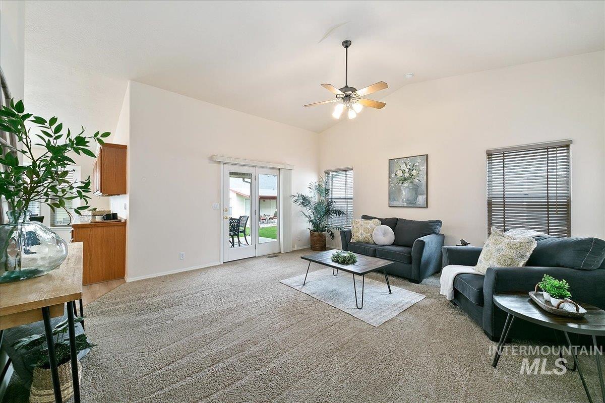 629 N Sterling