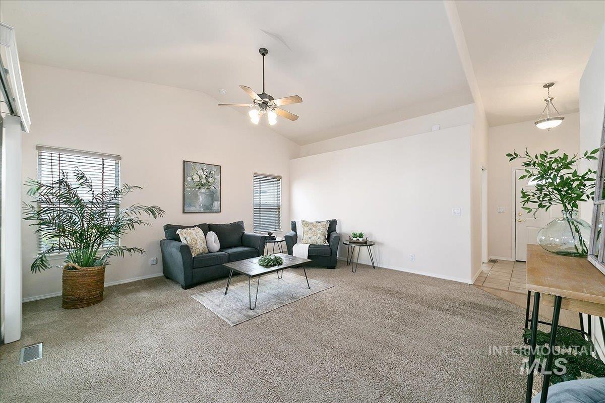 629 N Sterling