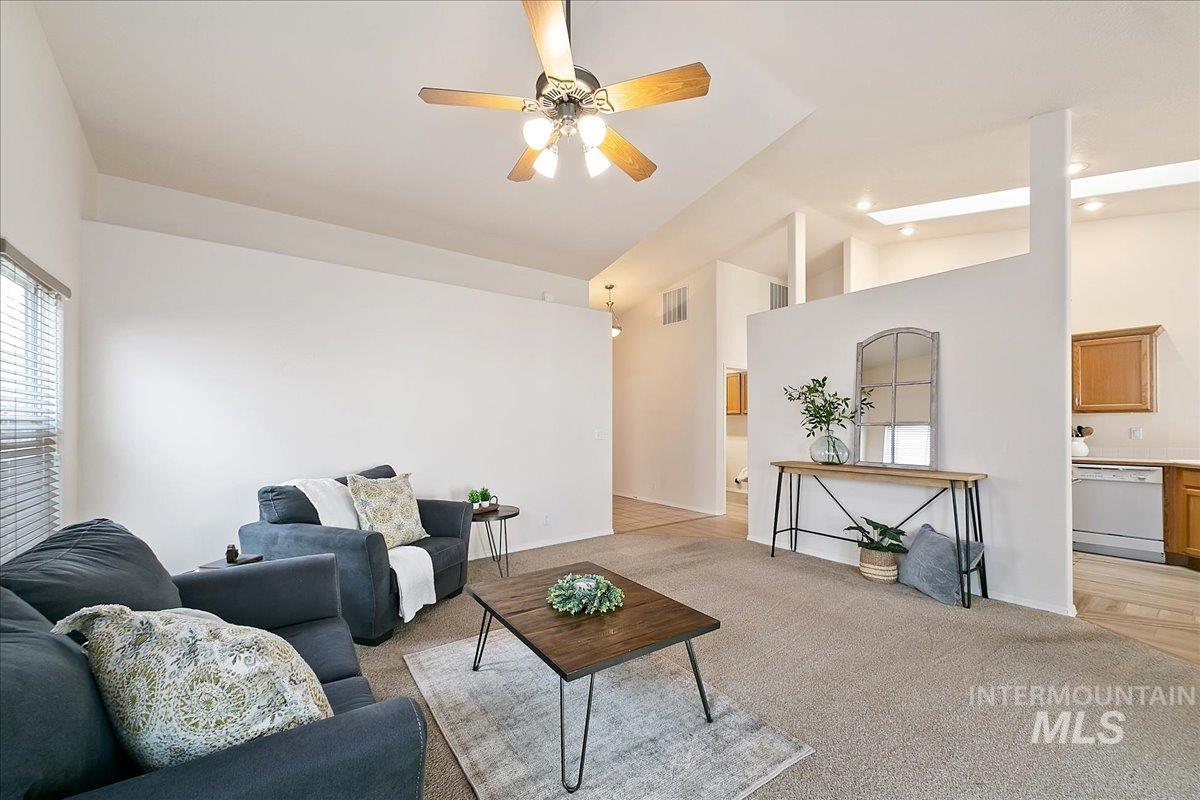 629 N Sterling