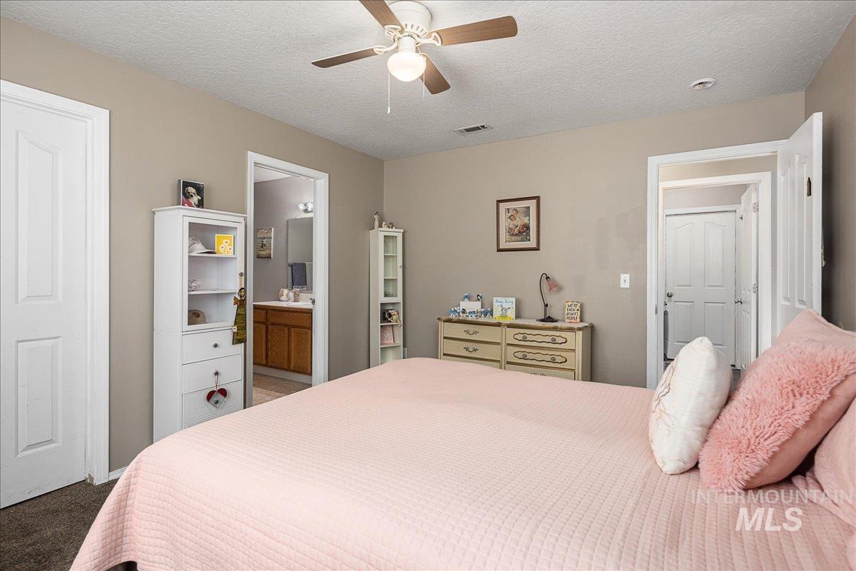 291 E Harris Hawk Dr
