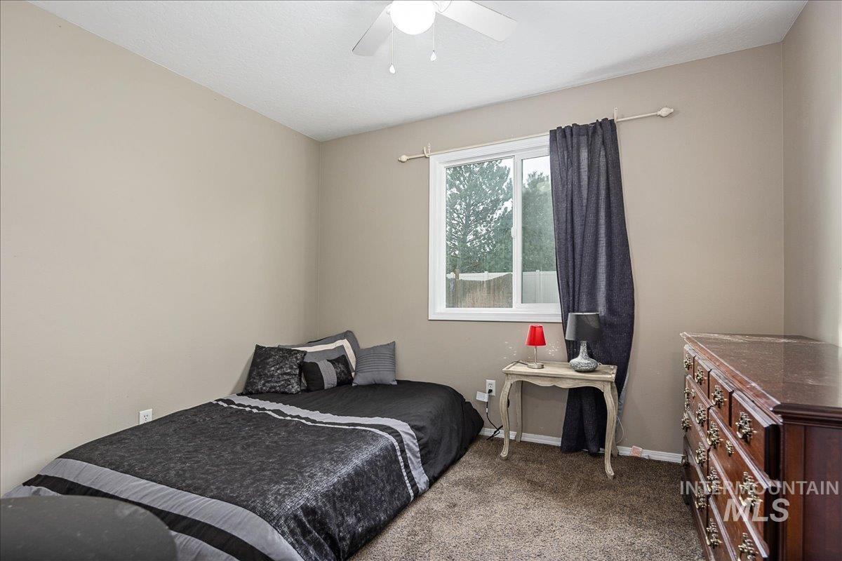 291 E Harris Hawk Dr