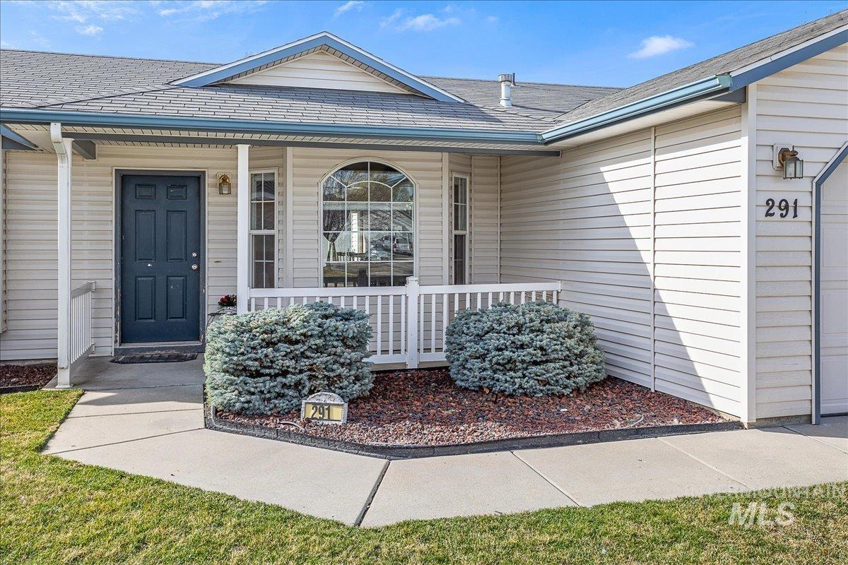 291 E Harris Hawk Dr