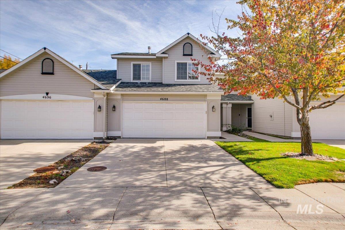 4688 N Hacienda Ave.