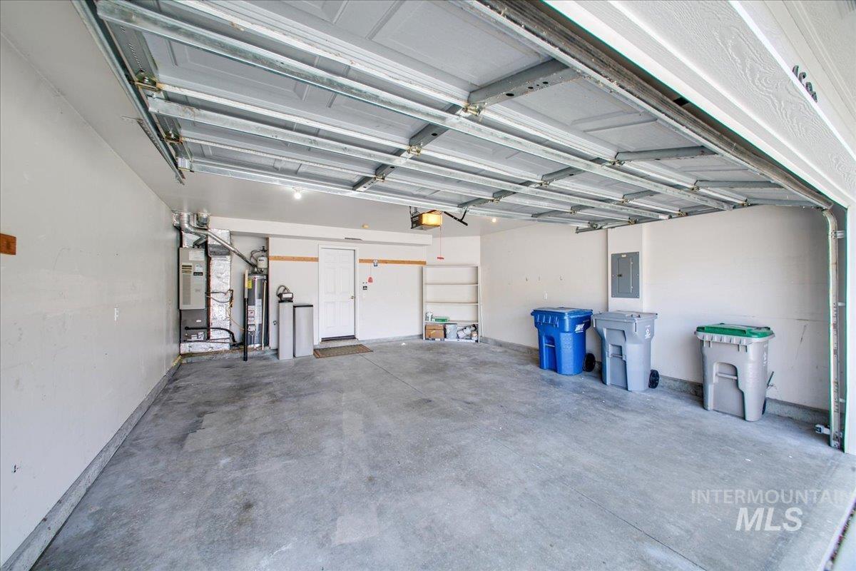 4688 N Hacienda Ave.