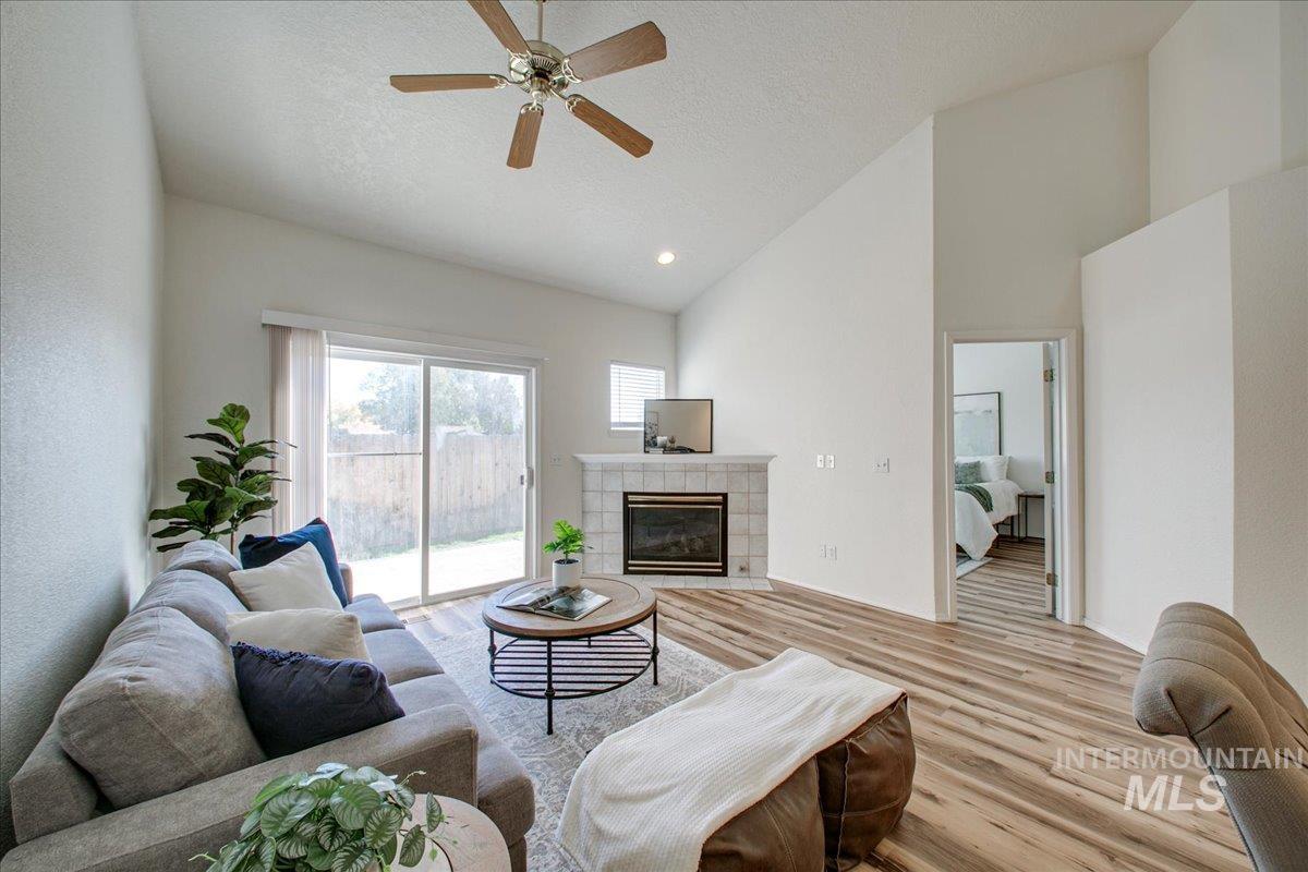 4688 N Hacienda Ave.