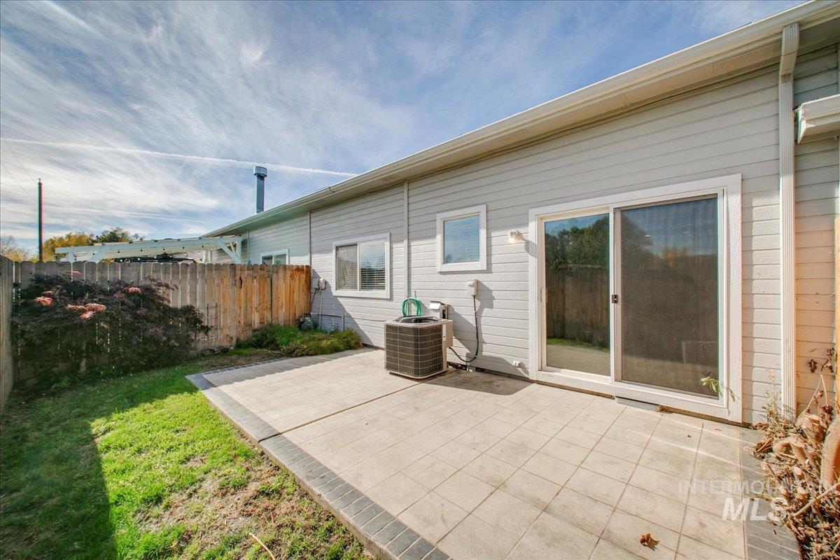 4688 N Hacienda Ave.