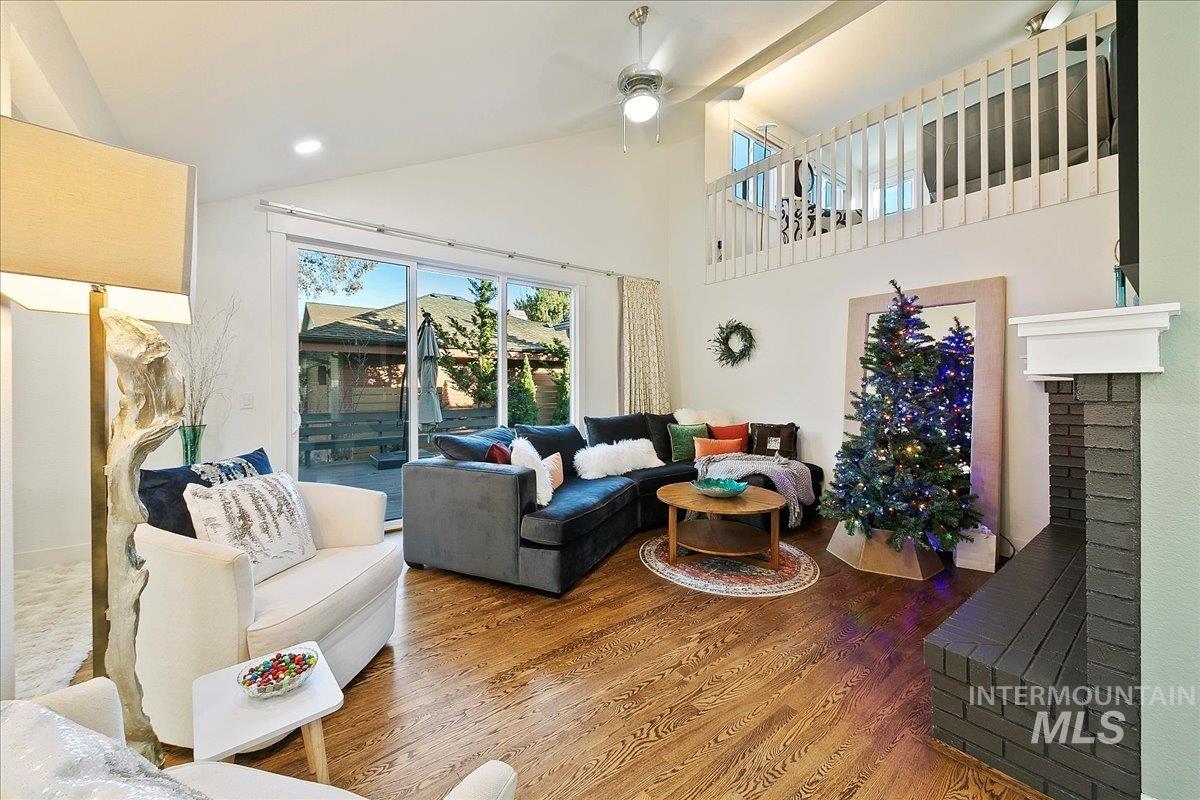 2069 S White Pine Ln.