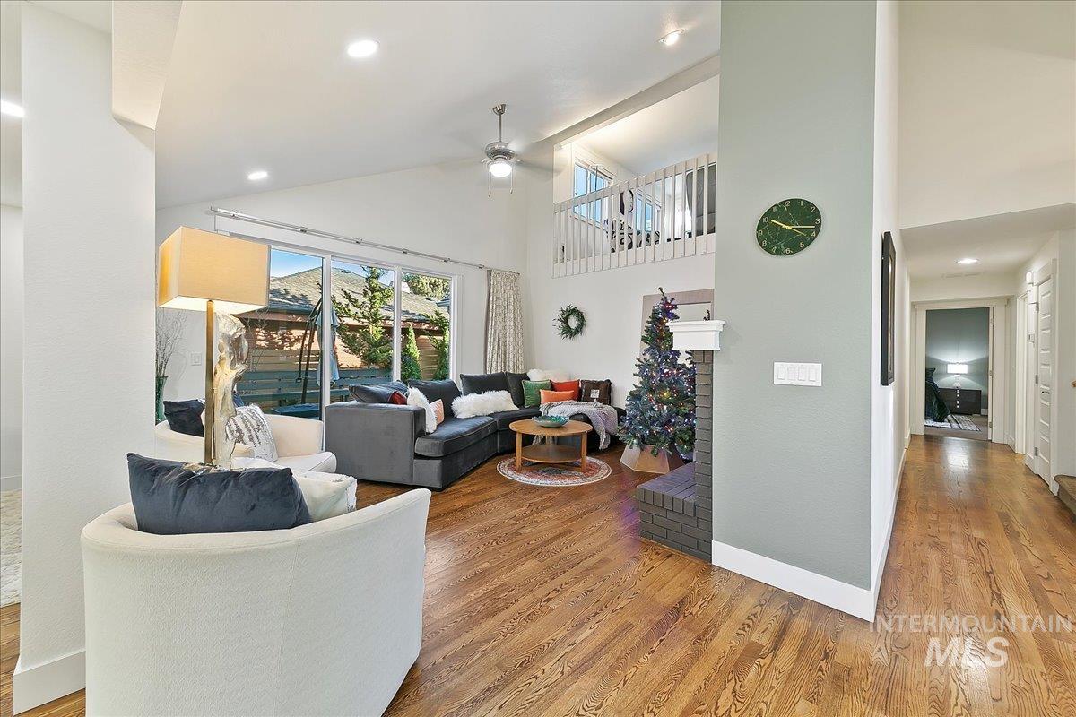 2069 S White Pine Ln.