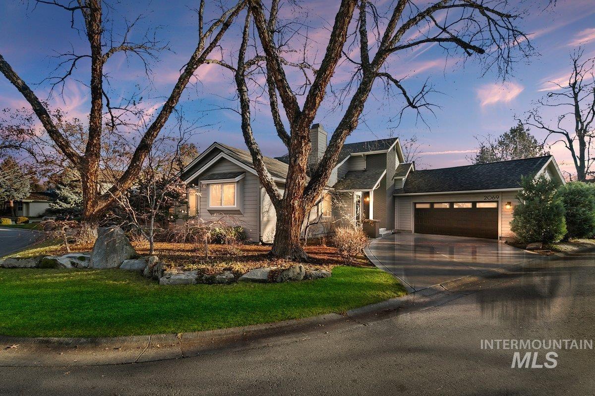 2069 S White Pine Ln.