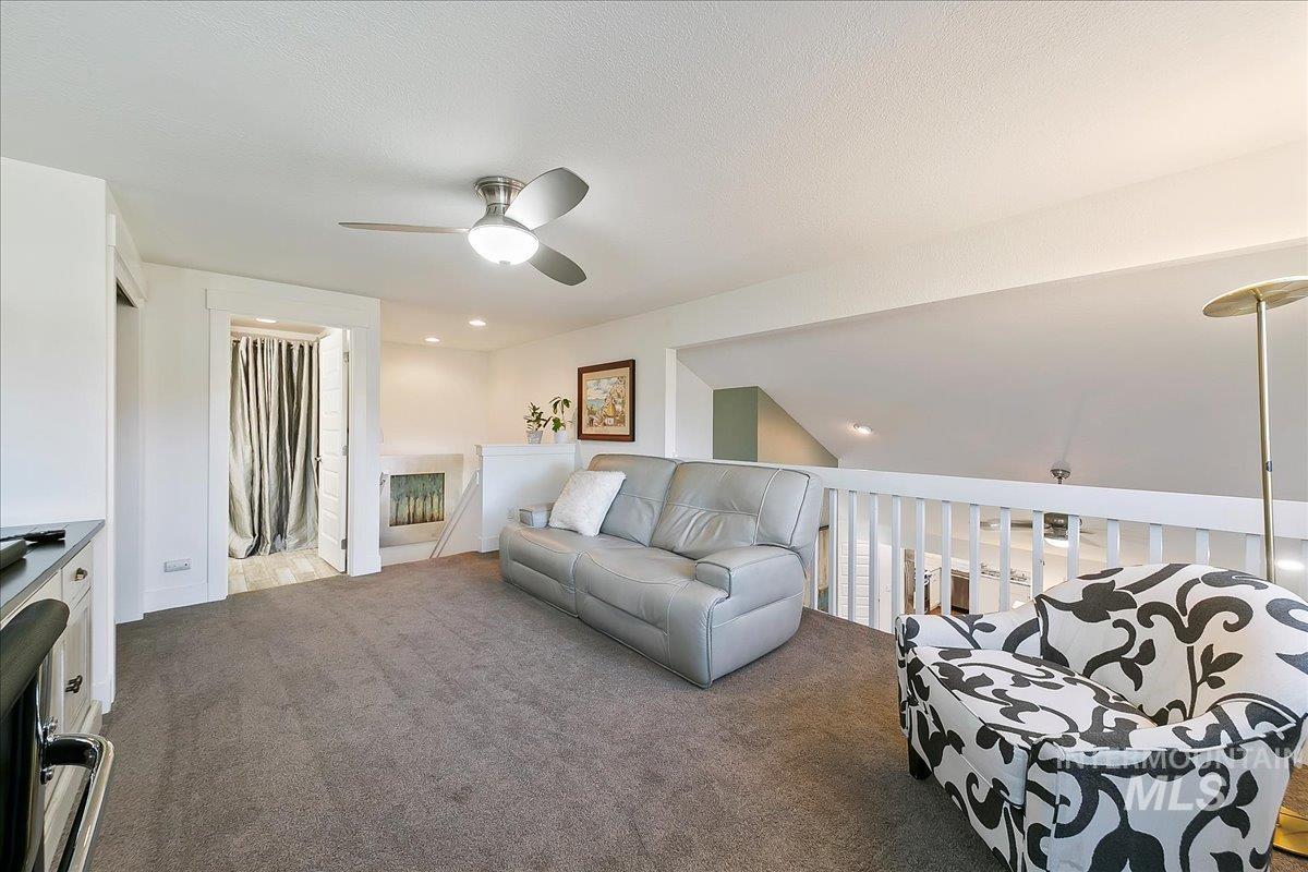 2069 S White Pine Ln.