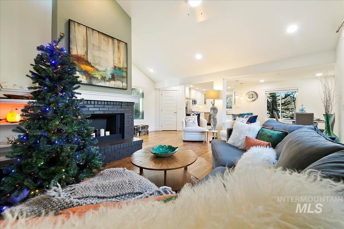 2069 S White Pine Ln.