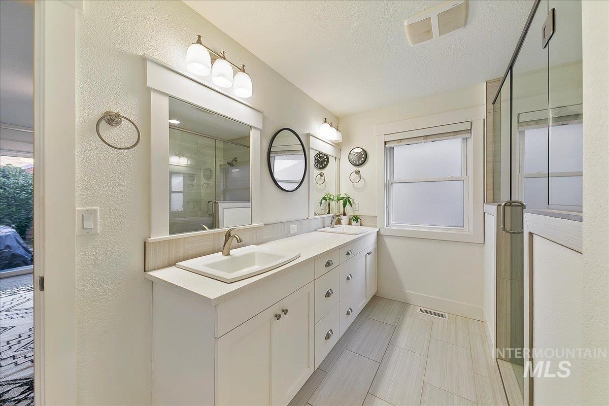 2069 S White Pine Ln.