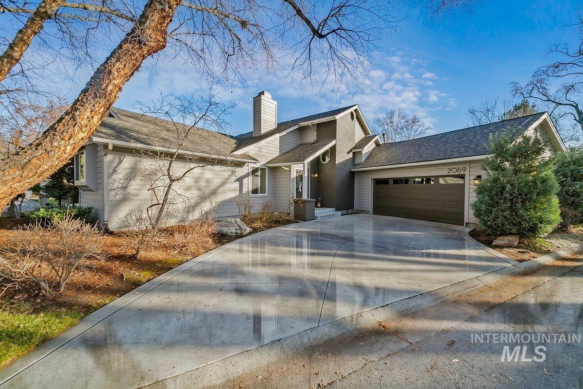 2069 S White Pine Ln.